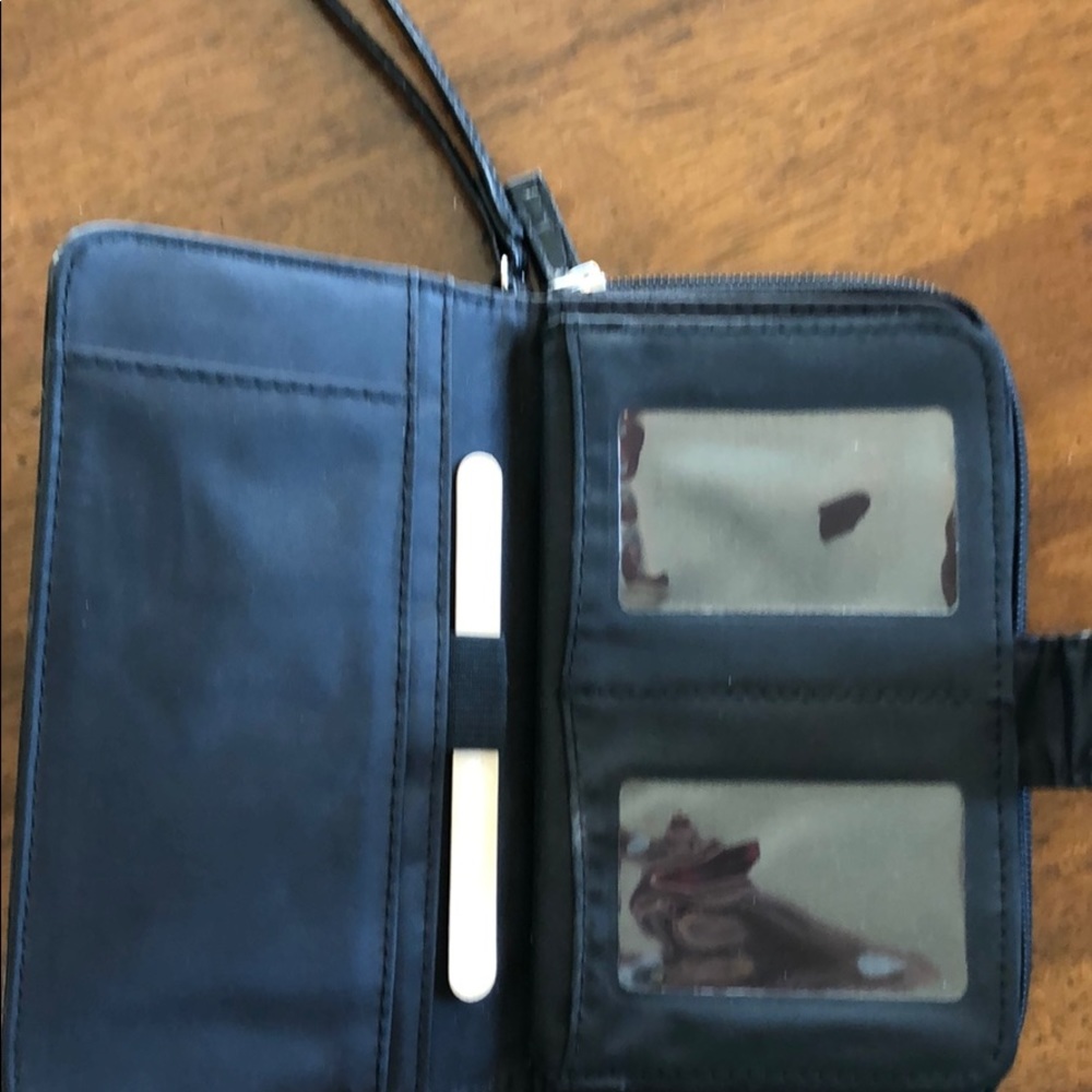 NWOT Faux Leather Wristlet - Picture 2 of 6
